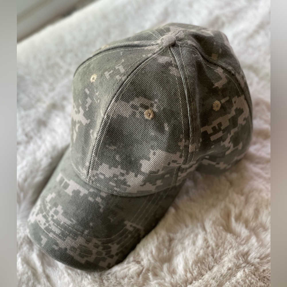 NWOT Green Camo Baseball Cap